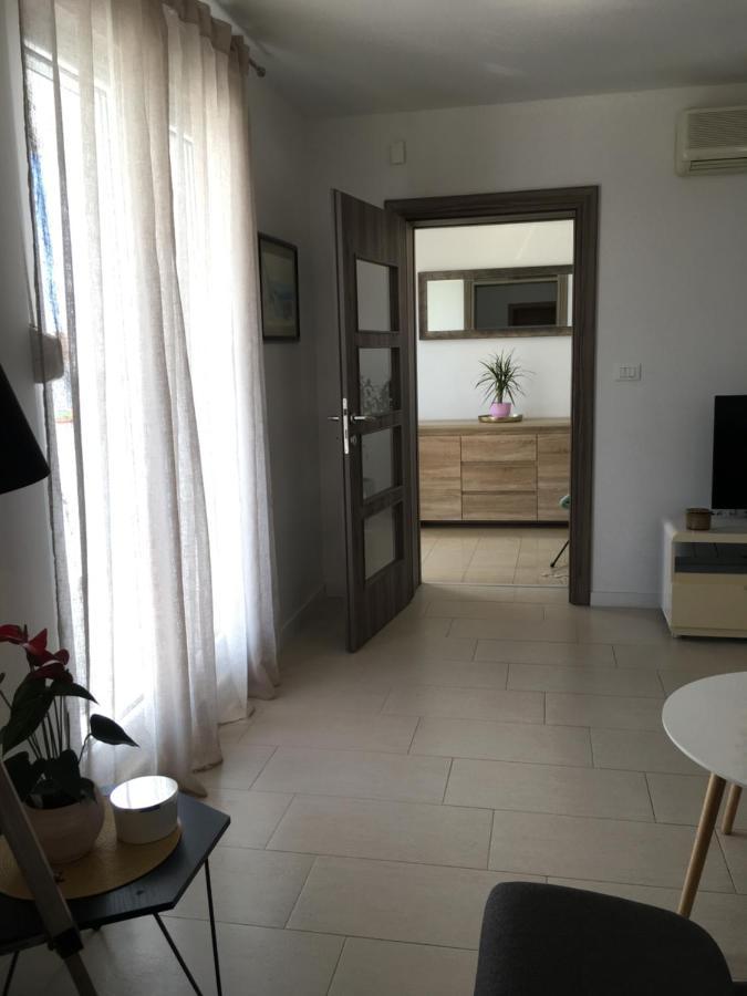 Kairos Lägenhet Trogir Exteriör bild