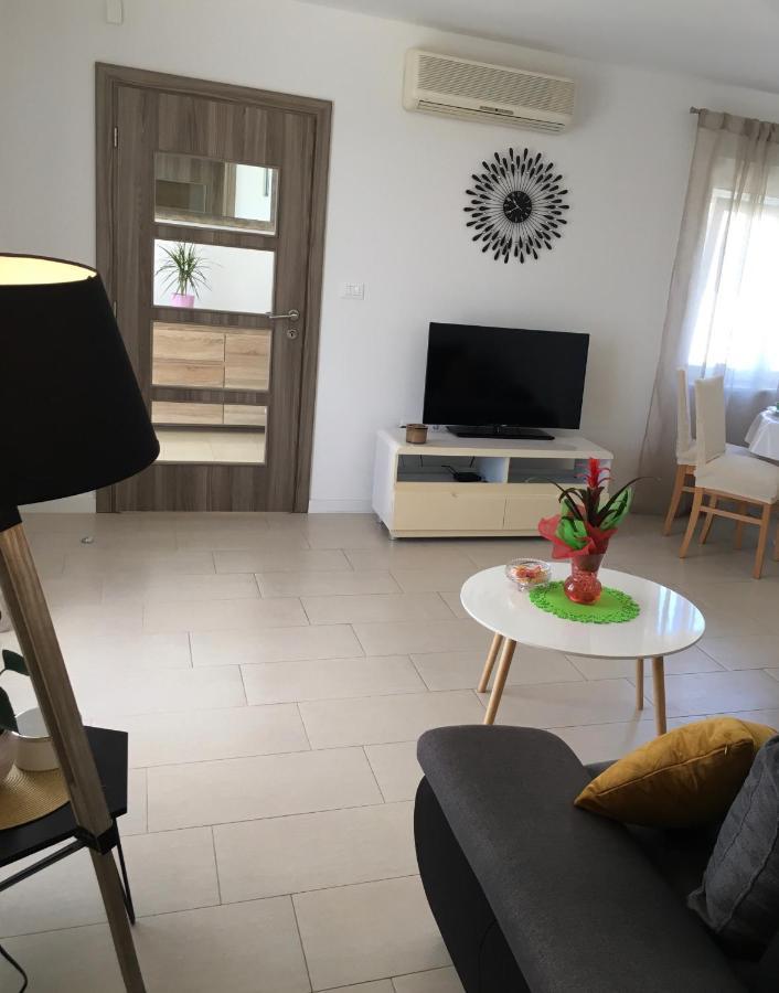 Kairos Lägenhet Trogir Exteriör bild