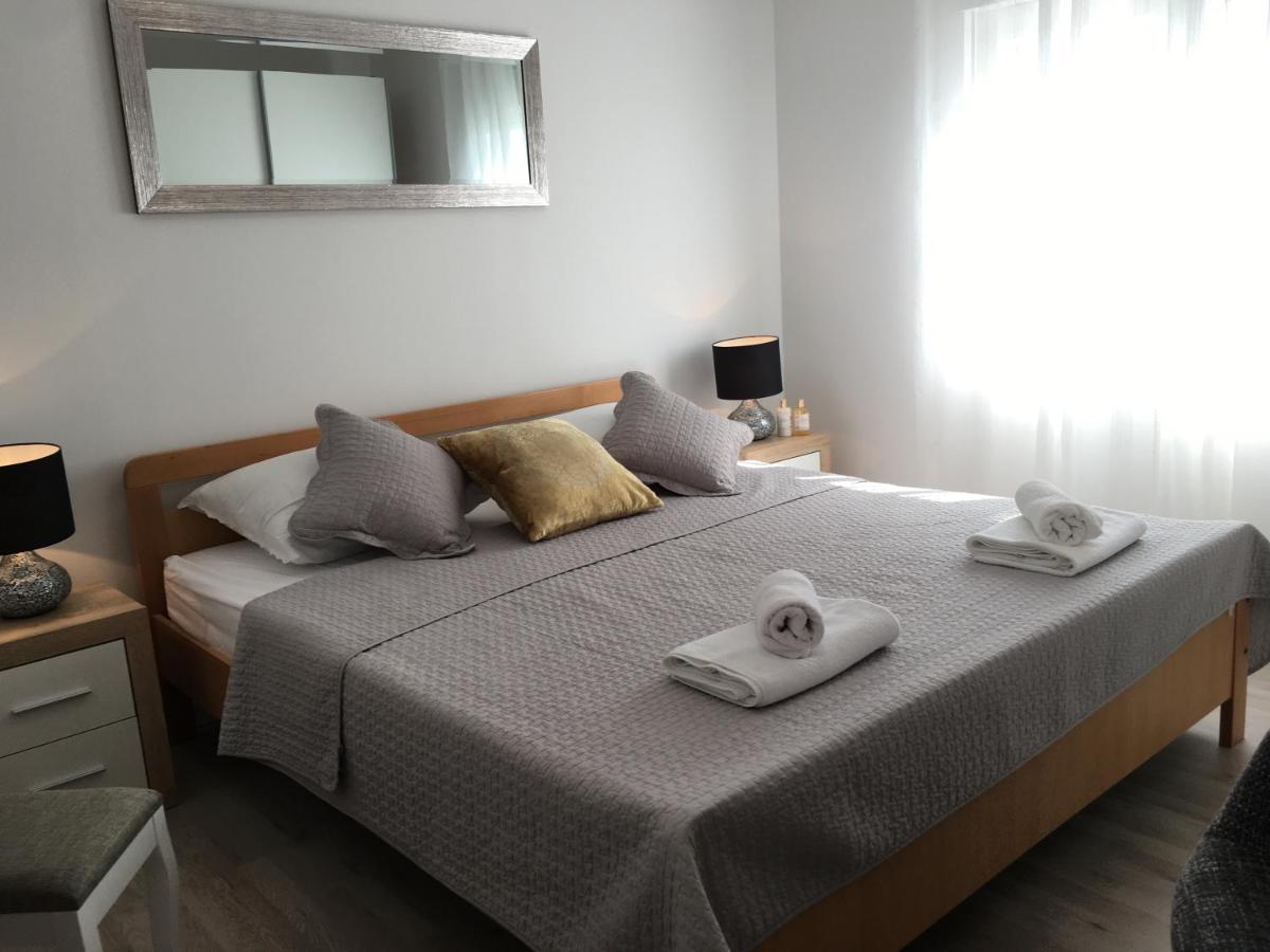 Kairos Lägenhet Trogir Exteriör bild